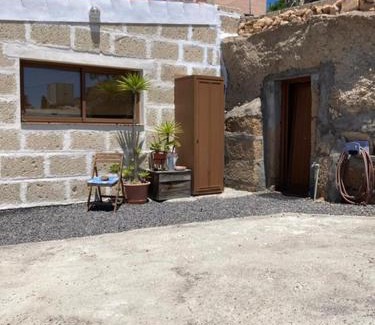 Los Gavilanes House | Casa Cueva - L&L