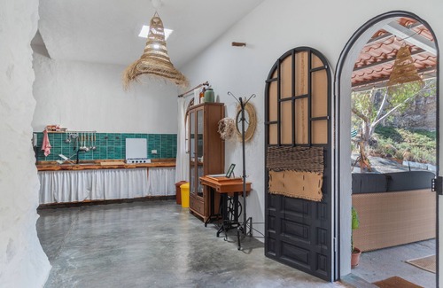 Galdar House | 'Casa Cueva' with Mountain View, Private Terrace and Private Garden