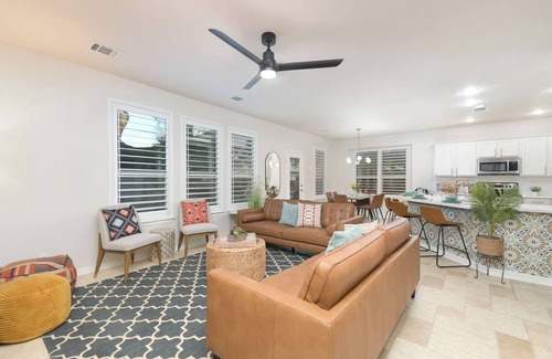 West San Antonio House | Casa Cultura San Antonio Vacation Rental near Sea World~Heated Pool~Lackland