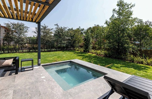Valle de Bravo House | Casa Cundi – Contemporary Living in Nature