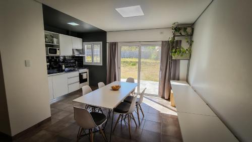 San Salvador de Jujuy House | Casa D, moderna de 2 habitaciones con jardín en barrio de profesionales