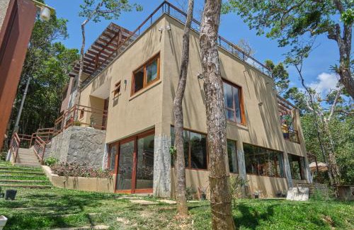 Guaramiranga House | Casa da Árvore - Refúgio de Luxo com Jacuzzi e Vista para a Serra