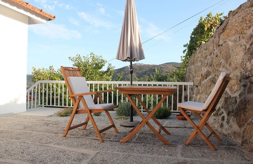 Bairros House | Casa da Bichaca, Walkways of the Paiva River