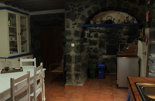 Nordestinho Cottage | Casa da Burra - It is a rural house, built in basalt stone.