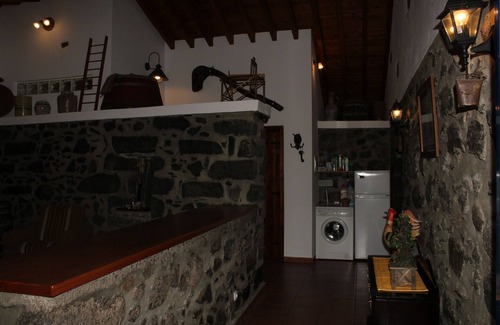 Nordestinho Cottage | Casa da Burra - It is a rural house, built in basalt stone.