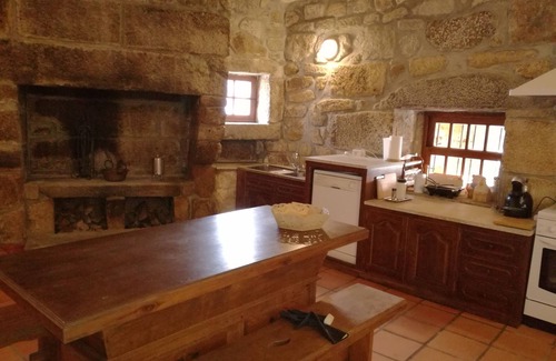 Pacos De Ferreira Cottage | Casa da Costeira your quinta in the middle of nature.