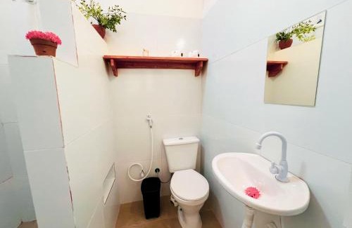 Praia do Forte House | Casa da Dona Filhinha, paz e localização perfeita na vila da Praia do Forte BA