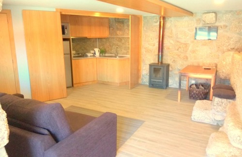 Medelo Cottage | Casa da Lagiela, T1 with kitchen, Fafe, 15 minutes Guimarães, 30 minutes Gerês
