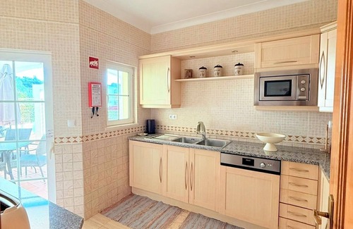Budens House | Casa da Luz 9, golf View townhouse