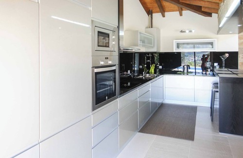 Aborim Villa | Casa da Pedra - Three Bedroom Villa, Sleeps 6