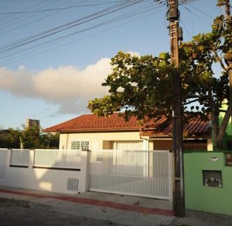 Praia da Armacao do Itapocoroi House | Casa da Penha/SC