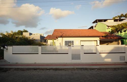 Praia da Armacao do Itapocoroi House | Casa da Penha/SC