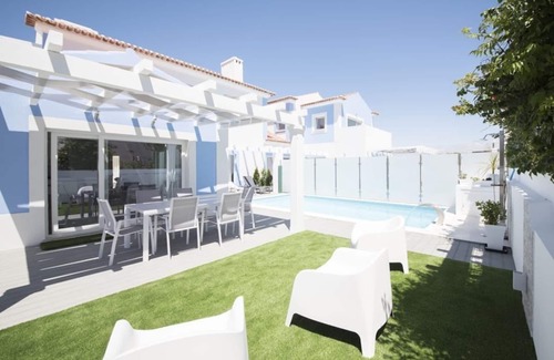 Porto Covo House | Casa da Praia by Estilo Lusitano, with private pool