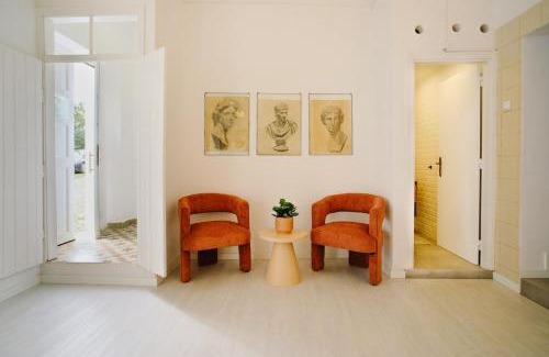 Marmelete House | Casa da Serra - Entire 3 Bedroom House with Pool and Fireplace