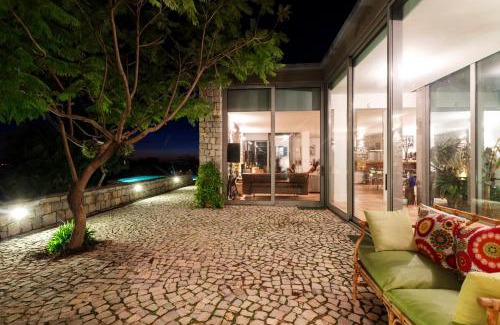 Santo Estevao House | Casa da Sina