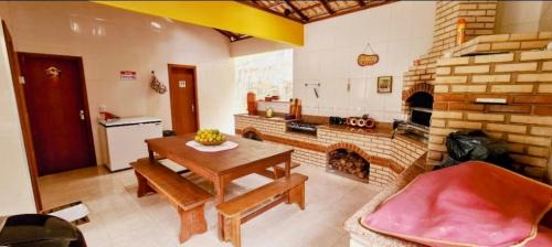 Vitor Hugo House | Casa da Uruçu Amarela