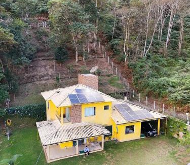 Vitor Hugo House | Casa da Uruçu Amarela