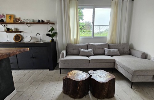 San Juan Bautista House | Casa Dalia, Charming 2-bedroom house in lovely Chitre with AC, WiFi