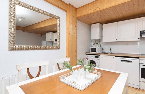 El Pueyo de Jaca Apartment | Casa Daniella by BeValle
