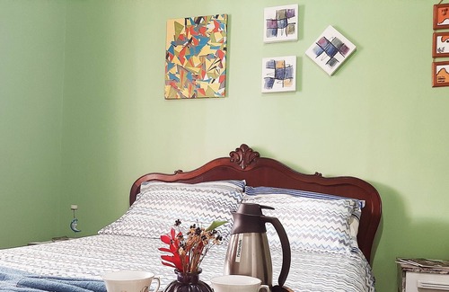 Praia das Palmeiras House | Casa das Cores-sua Casa Longe DE Casa,junto A Praia:tranquilidade,wifi240mb,pets