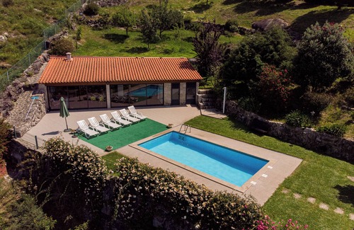 Guilhofrei Cottage | CASA das Leiras. Where silence speaks and calm inspires!