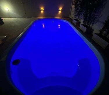 Fragata House | Casa de 2 dormitórios com piscina