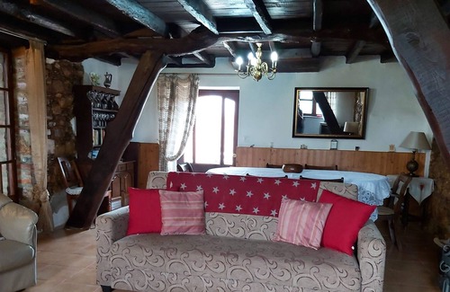 Arganil House | Casa de Alagoa T3, 3m splash pool, pretty views, Arganil 2km, 6/8 pers