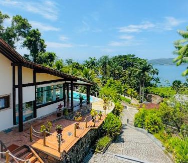 Praia Vermelha House | Casa de alto padrão em condomínio fechado