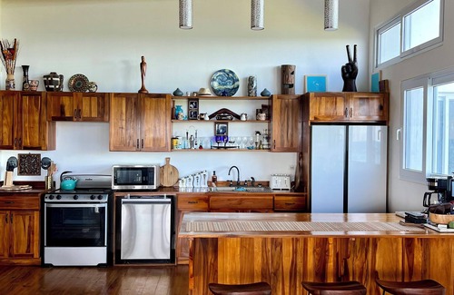 Roatan House | Casa De Arte, Roatan - Beachside Bliss