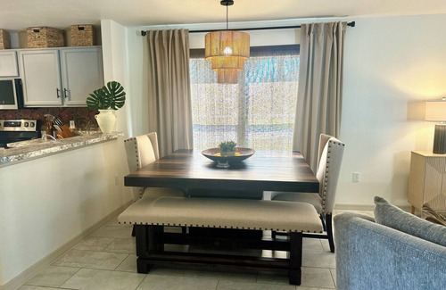 Haines City Villa | Casa De Augustine - Newly renovated 3 bed pool home with golf course views