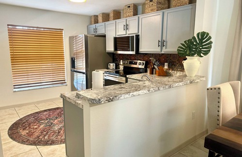 Haines City Villa | Casa De Augustine - Newly renovated 3 bed pool home with golf course views