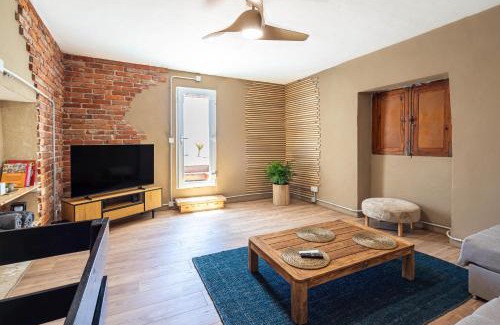 Chio Apartment | CASA DE BOMBEROS - Chio - 5 rooms, 2 kitchen, 2 terraces, film projector, fibre net