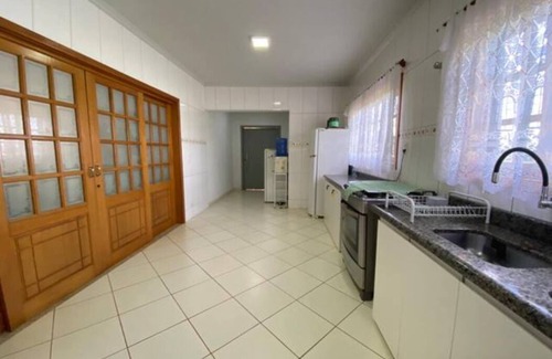 Aguas de Santa Barbara Cottage | Casa de Campo em Condomínio -16 Pessoas com Piscina