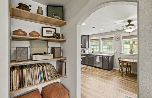 Asti House | Casa De Buti- 3B/2B Peaceful Country Home on 16 acres