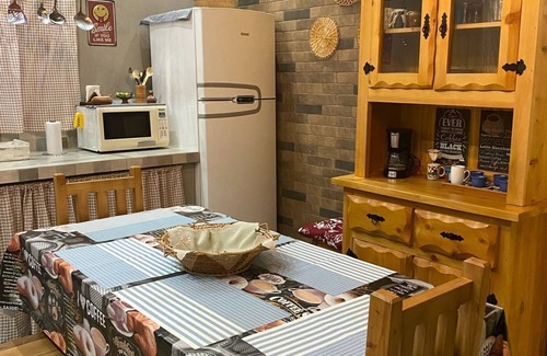 Ibiuna Cottage | Casa de Campo Aconchegante em Condomínio Fechado com Lago em Ibiúna