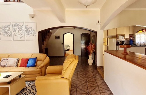 Mairinque House | Casa de Campo com lazer completo em Mairinque/SP