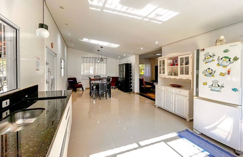 Itapevi House | Casa de campo com Wi-Fi, piscina e churrasqueira