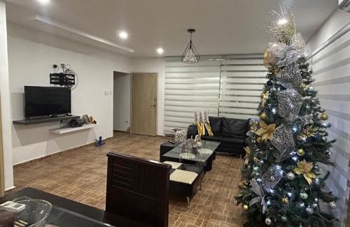 Sabanilla House | Casa de campo con piscina, aire acondicionado, estacionamiento privado con BBQ