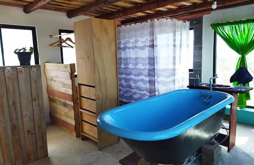 La Paz House | Casa de campo con vista a la Paz, rodeada de naturaleza