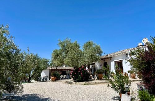 Villanueva de Tapia House | Casa de Campo La Mejorana Refugio andaluz con piscina entre olivos