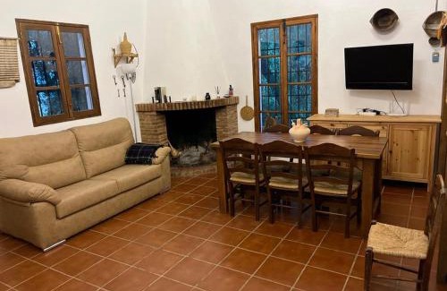 Canete la Real Villa | Casa de campo Fuencaliente, entorno natural, chimenea, piscina