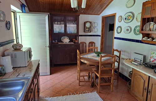 Molares Cottage | Casa de Campo Inserida Numa Quinta a 5 Minutos do Centro da Vila