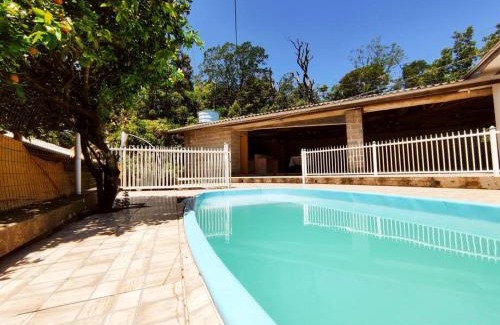 Encantado House | Casa de campo, Piscina e Cristo