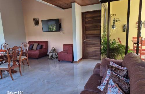 Santiago House | Casa de campo Pura Vida