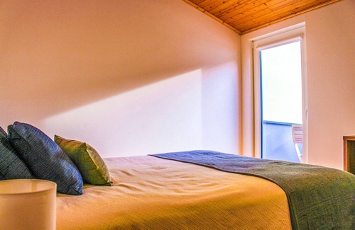 Gois Cottage | Casa de Campo Vale do Ceira, Quarto de Casal. Na Bela e Pacata Vila de Góis