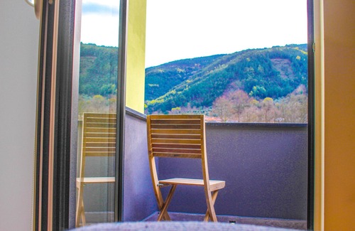 Gois Cottage | Casa de Campo Vale do Ceira, Quarto de Casal. Na Bela e Pacata Vila de Góis