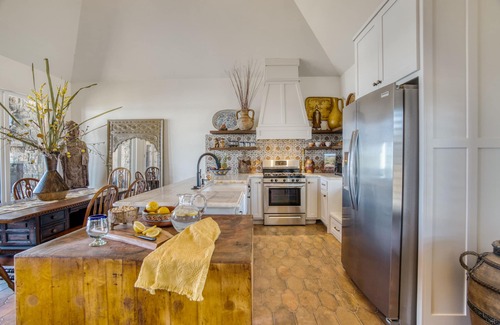 Ferndale House | Casa de Coco- Spanish villa w/hot tub on the Arkansas River
