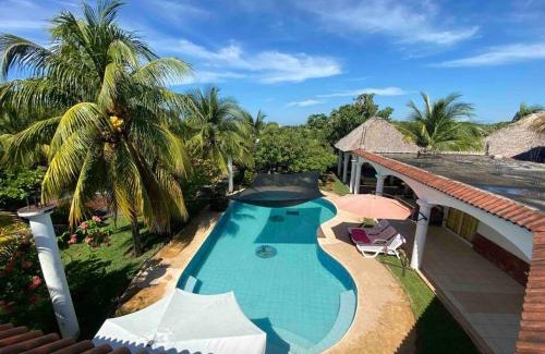El Hawaii House | Casa de Descanso en Monterrico