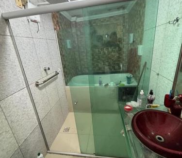 Souza House | CASA DE DOIS PAVIMENTOS COM SUITEs