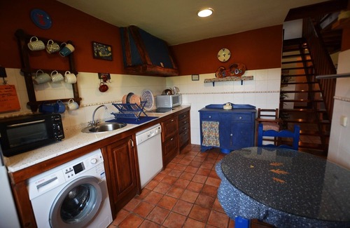 Navarredonda de Gredos Cottage | Casa del Altozano for 6 people